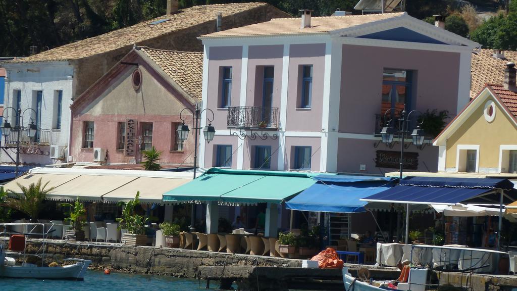Villa White