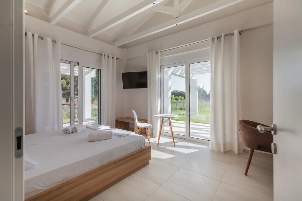 Villa White
