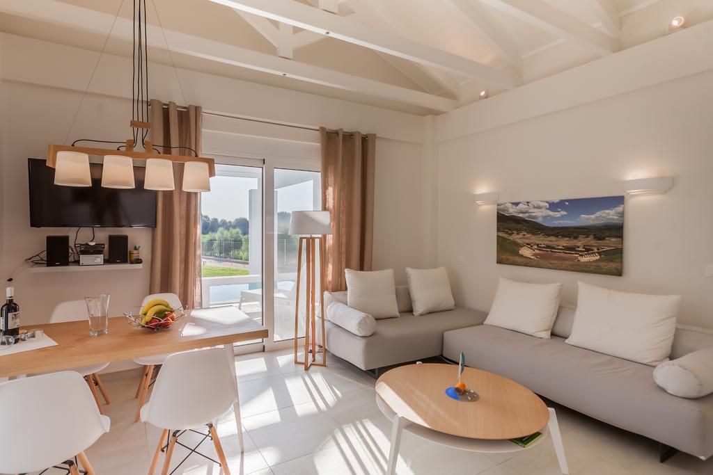 Villa White